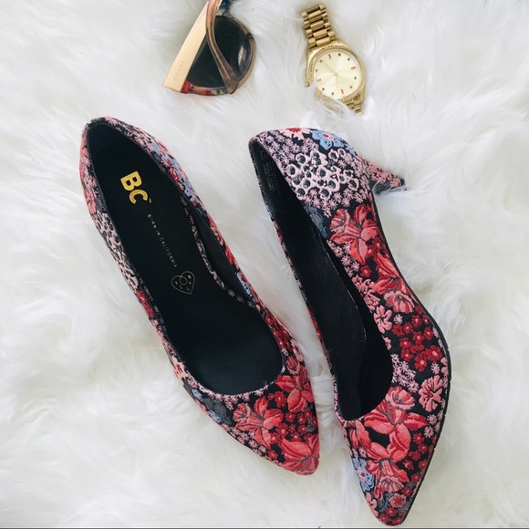 BC | NWOT Black Floral Kitten Heels - Picture 2 of 6